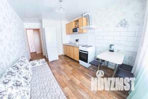 1-к квартира, посуточно, 40м2, 11/16 этаж