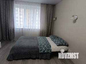 1-к квартира, посуточно, 40м2, 7/10 этаж