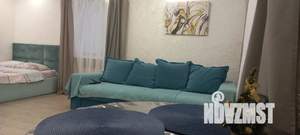 Студия квартира, посуточно, 40м2, 2/5 этаж