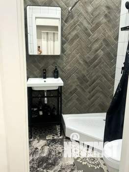 Студия квартира, посуточно, 33м2, 1/5 этаж