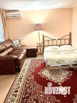 Студия квартира, посуточно, 40м2, 7/16 этаж