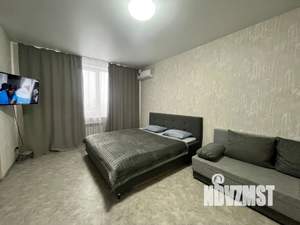 Студия квартира, посуточно, 40м2, 7/25 этаж