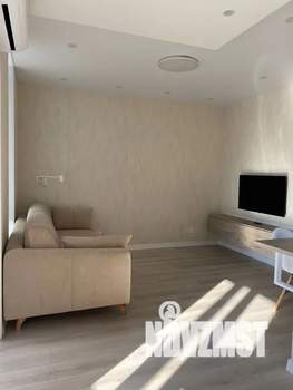 2-к квартира, посуточно, 42м2, 8/23 этаж