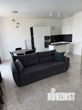 Студия квартира, посуточно, 57м2, 23/37 этаж