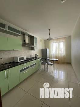 2-к квартира, посуточно, 71м2, 2/6 этаж