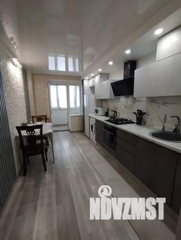 1-к квартира, посуточно, 42м2, 2/10 этаж