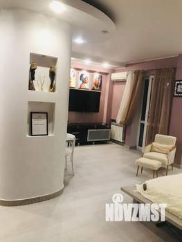 Студия квартира, посуточно, 53м2, 5/19 этаж