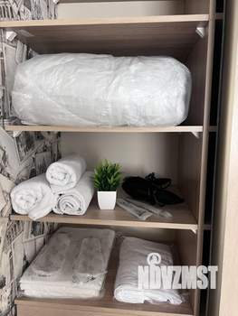 Студия квартира, посуточно, 35м2, 1/10 этаж