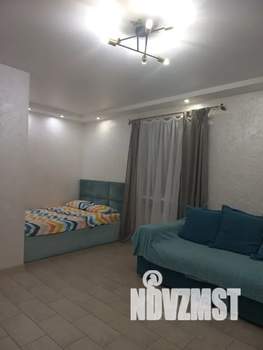 Студия квартира, посуточно, 40м2, 2/5 этаж