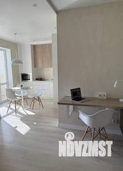 2-к квартира, посуточно, 42м2, 9/23 этаж