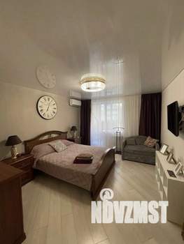 1-к квартира, посуточно, 38м2, 1/1 этаж