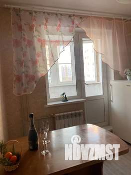 1-к квартира, посуточно, 40м2, 2/10 этаж