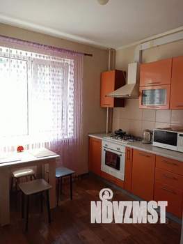 1-к квартира, посуточно, 38м2, 6/9 этаж