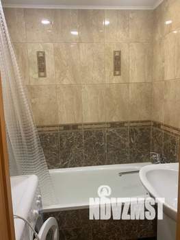 1-к квартира, посуточно, 33м2, 4/10 этаж