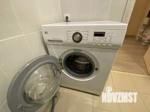 Студия квартира, посуточно, 44м2, 15/25 этаж