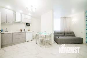 Студия квартира, посуточно, 38м2, 1/24 этаж