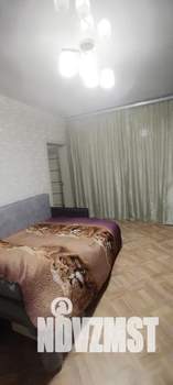 1-к квартира, посуточно, 36м2, 1/2 этаж