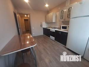 1-к квартира, посуточно, 38м2, 7/10 этаж