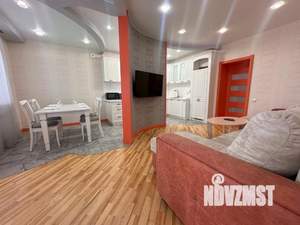 1-к квартира, посуточно, 56м2, 1/1 этаж