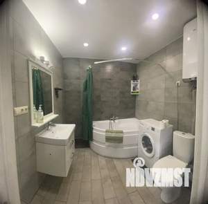 Студия квартира, посуточно, 45м2, 1/25 этаж