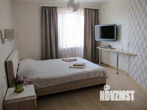 1-к квартира, посуточно, 49м2, 1/1 этаж