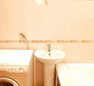 1-к квартира, посуточно, 35м2, 3/6 этаж