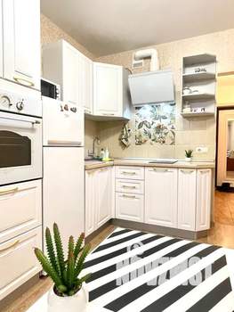 1-к квартира, посуточно, 35м2, 7/14 этаж