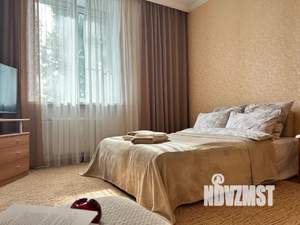 Студия квартира, посуточно, 42м2, 4/5 этаж