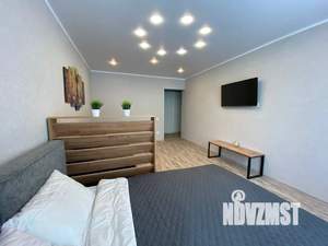 1-к квартира, посуточно, 42м2, 8/22 этаж