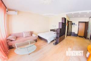 Студия квартира, посуточно, 35м2, 5/10 этаж