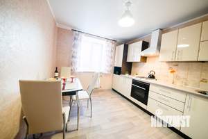 1-к квартира, посуточно, 53м2, 1/1 этаж