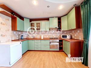 3-к квартира, на длительный срок, 100м2, 4/9 этаж