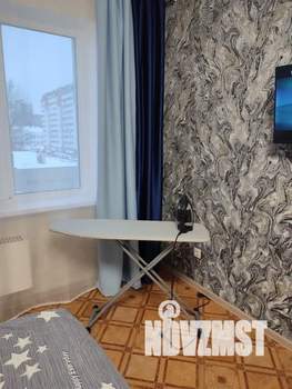 1-к квартира, посуточно, 37м2, 4/10 этаж