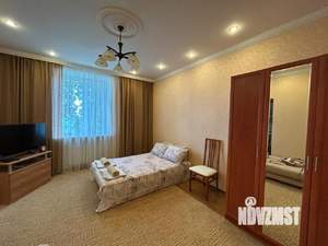 Студия квартира, посуточно, 42м2, 4/5 этаж