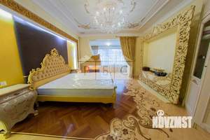 4-к квартира, вторичка, 208м2, 2/13 этаж