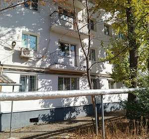 2-к квартира, вторичка, 42м2, 1/4 этаж