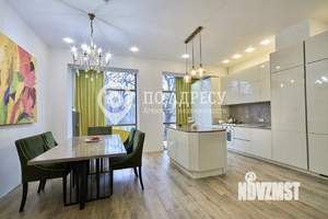 3-к квартира, вторичка, 197м2, 2/5 этаж