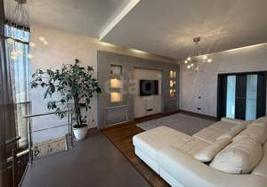 4-к квартира, вторичка, 122м2, 11/13 этаж