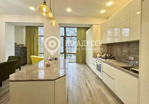 3-к квартира, вторичка, 197м2, 2/5 этаж