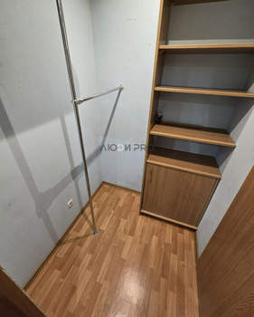 2-к квартира, вторичка, 43м2, 1/5 этаж