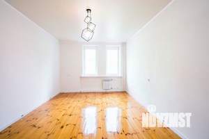 2-к квартира, вторичка, 110м2, 2/4 этаж