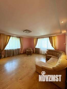 3-к квартира, вторичка, 109м2, 2/4 этаж