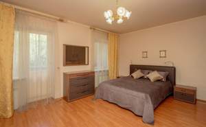 3-к квартира, вторичка, 100м2, 3/8 этаж