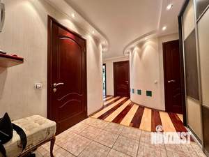 4-к квартира, вторичка, 102м2, 4/10 этаж