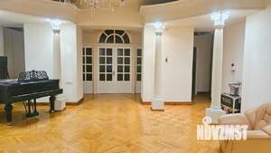 4-к квартира, вторичка, 192м2, 2/3 этаж
