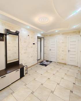 2-к квартира, вторичка, 58м2, 1/10 этаж