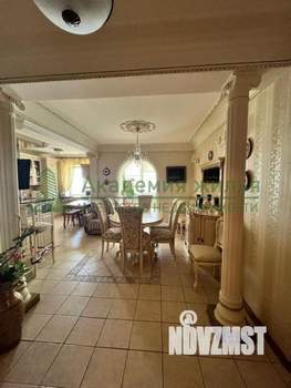 4-к квартира, вторичка, 170м2, 6/9 этаж