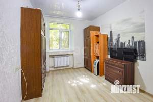 3-к квартира, вторичка, 63м2, 1/4 этаж