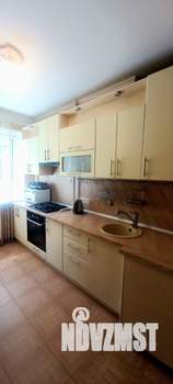 2-к квартира, вторичка, 52м2, 1/9 этаж