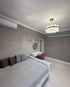 4-к квартира, вторичка, 140м2, 4/4 этаж